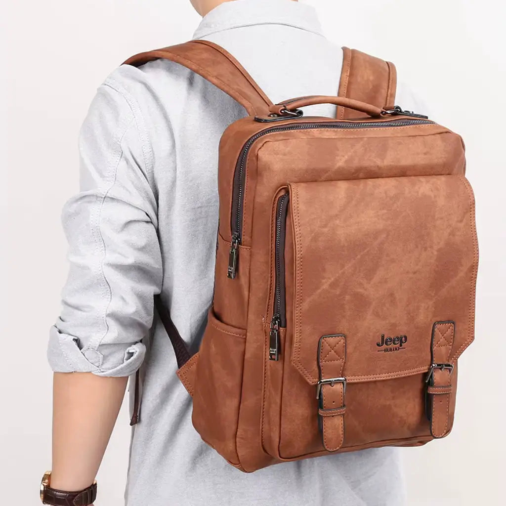 Mochila Masculina de Couro Jeep Lorennzi 2