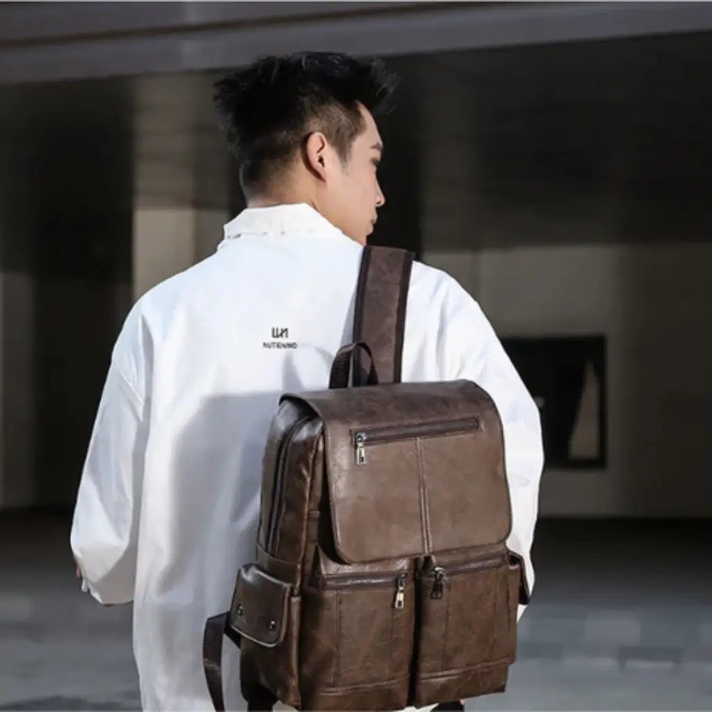 Mochila Masculina de Couro Mont Lorennzi 6