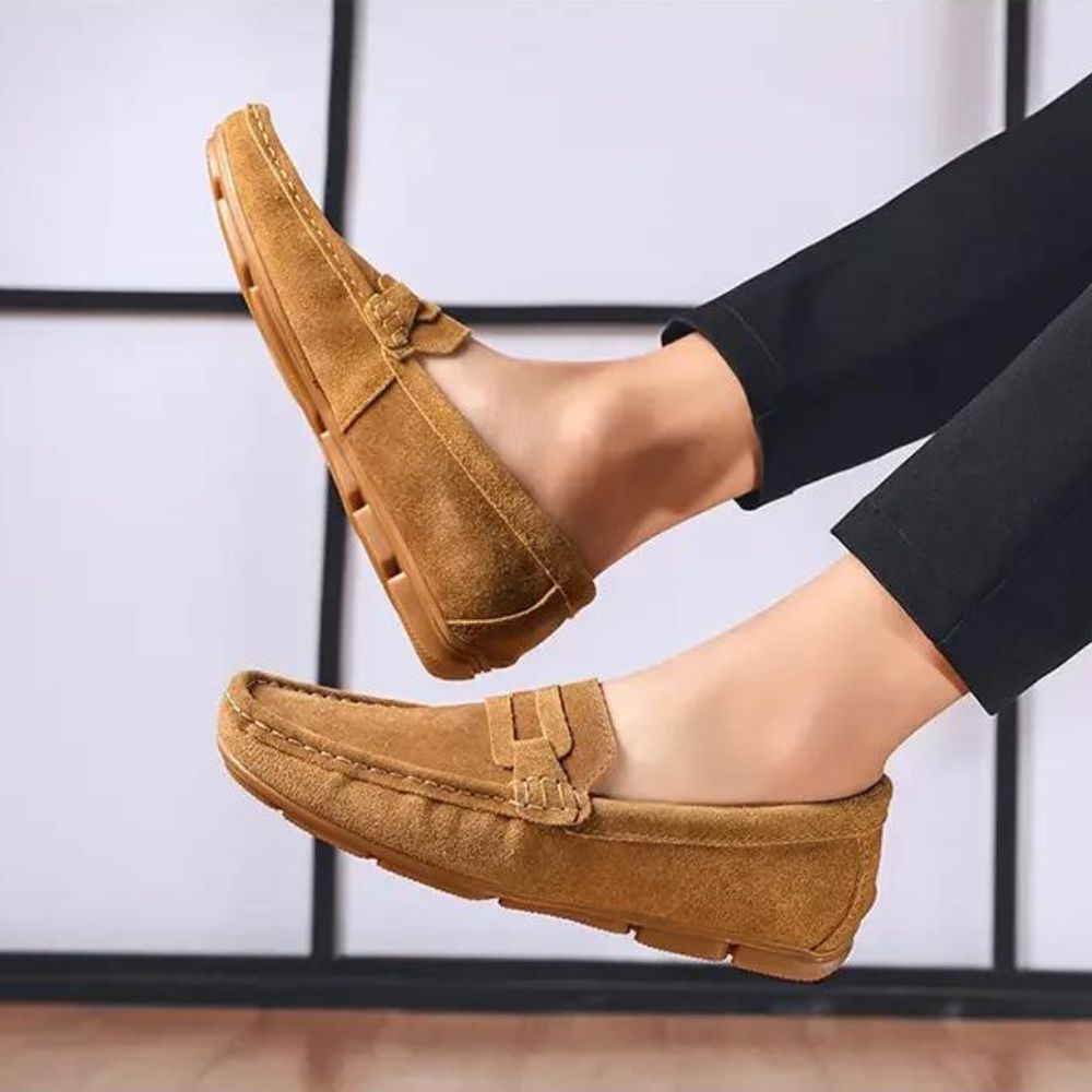 Sapato Mocassim Masculino de Camurça Lorennzi 9