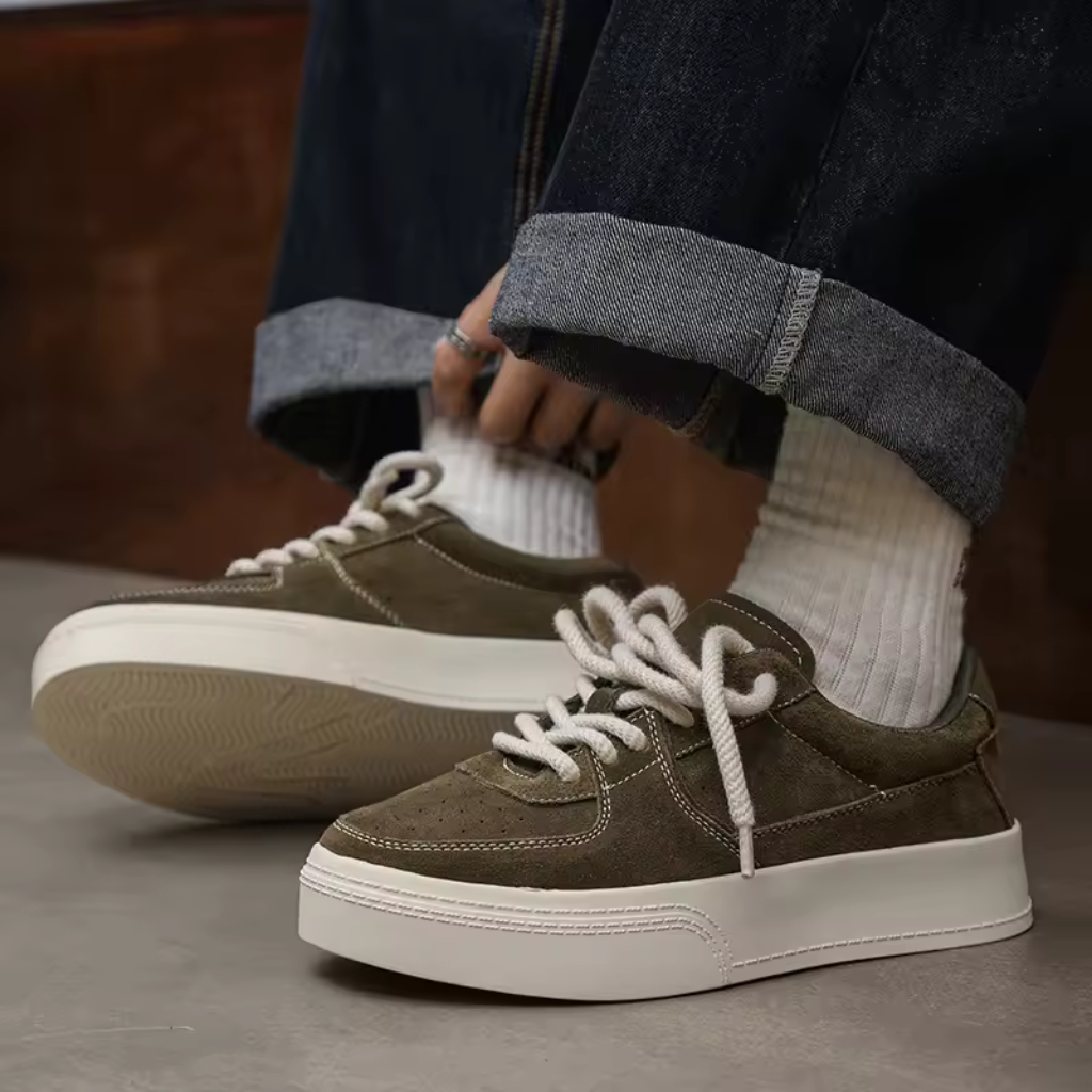 Tênis Masculino de Camurça Lorennzi 4