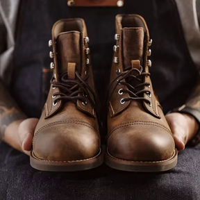 Bota Masculina de Couro Lorennzi Strong 5