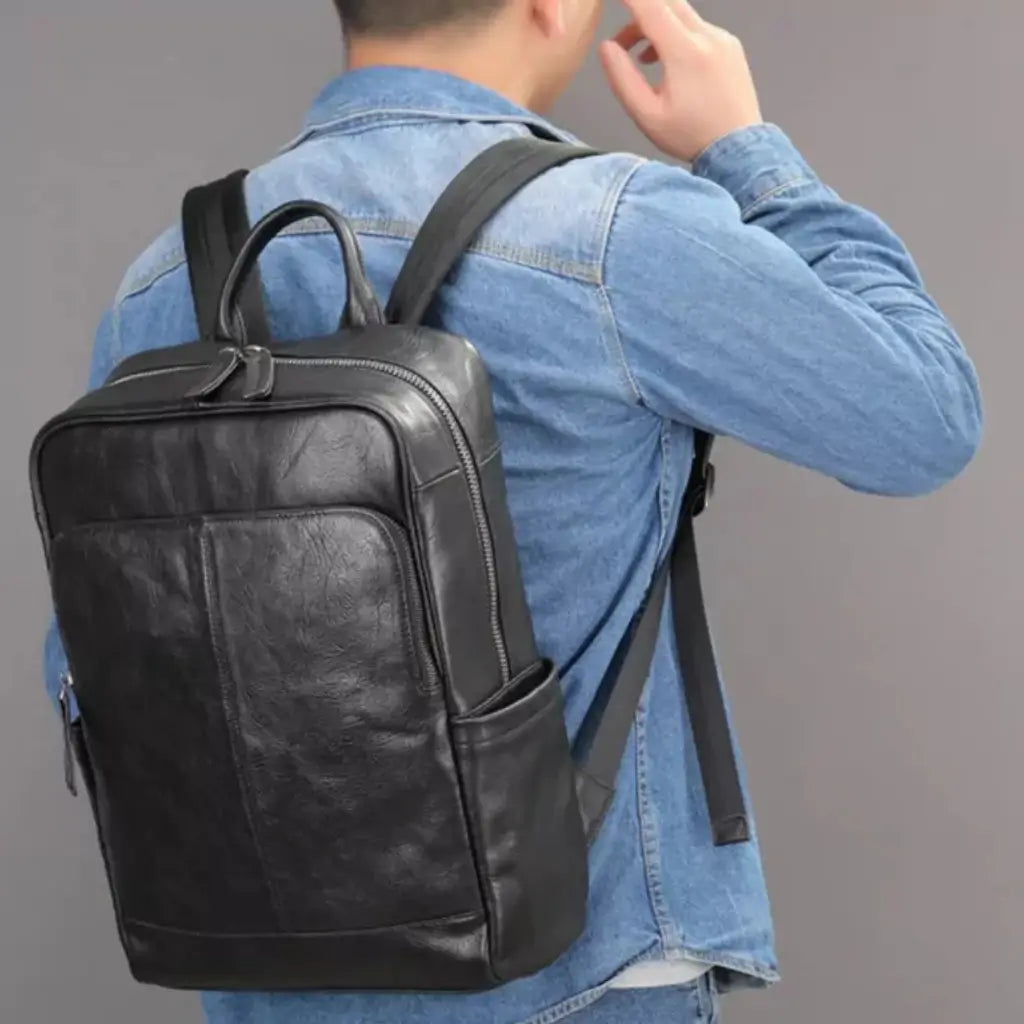 Mochila de Couro Genuíno Theron Lorennzi 2